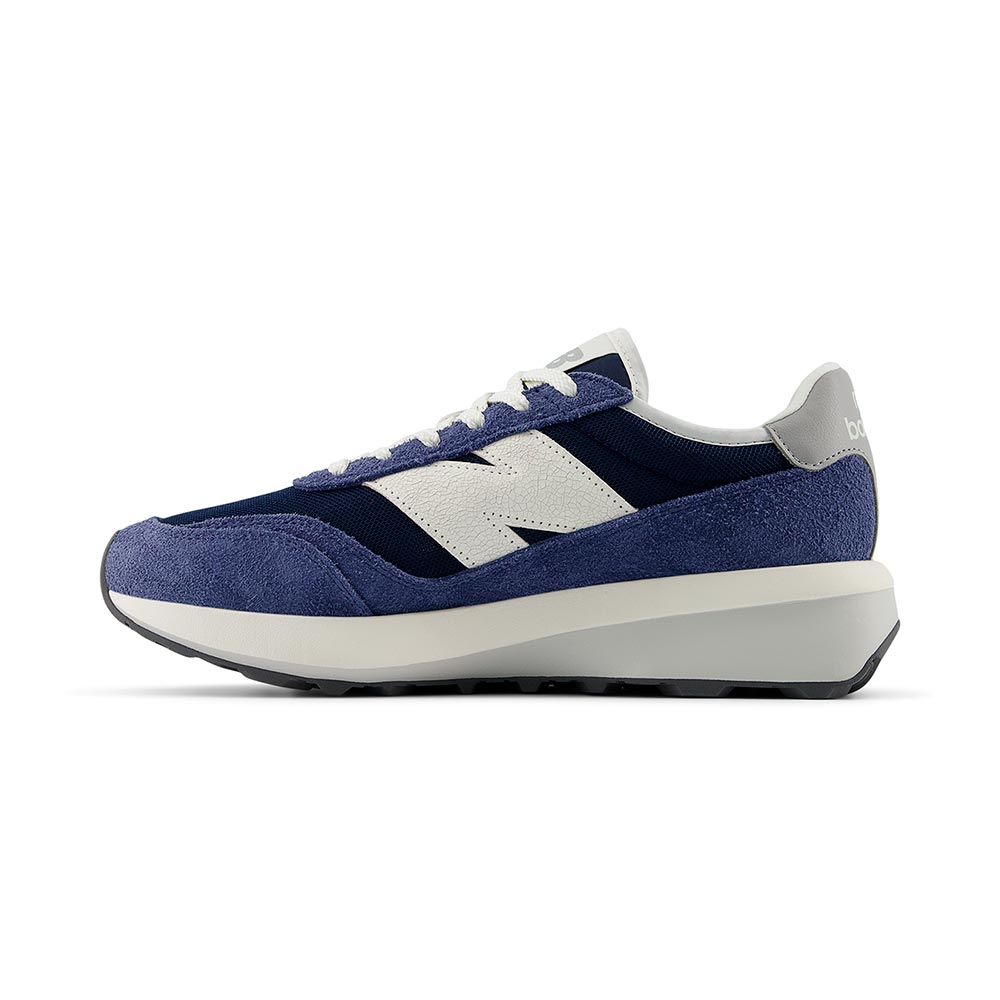 370 New Balance Shoes image number 1