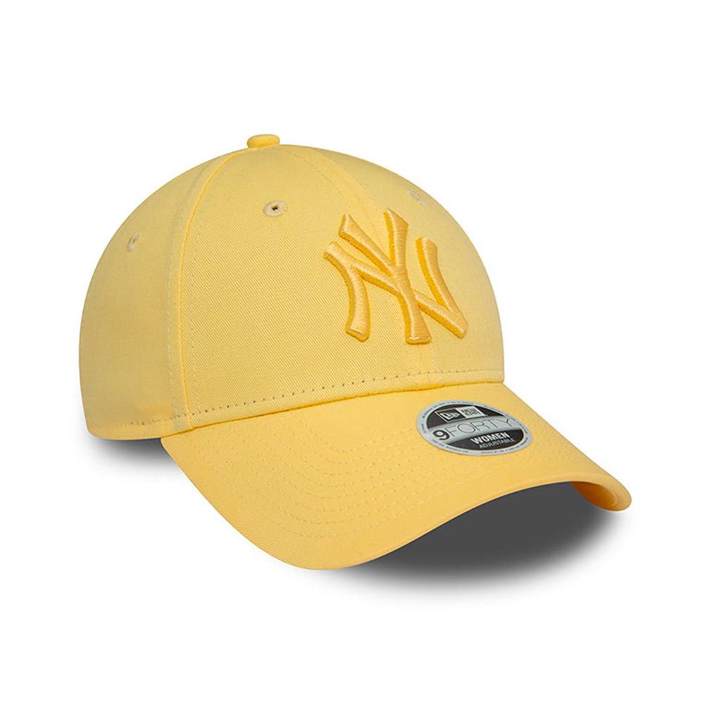 Wmns League Ess 9Forty New York Yankees New Era image number null