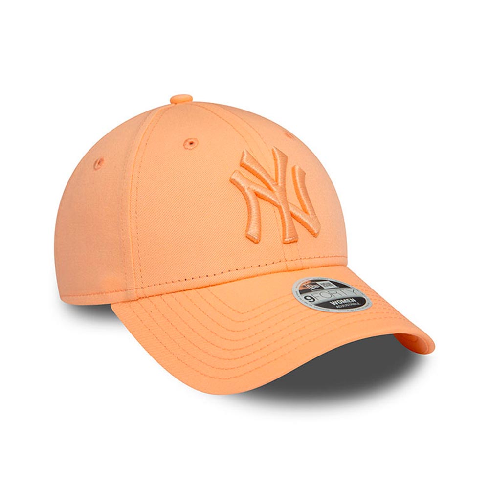 Wmns League Ess 9Forty New York Yankees New Era image number null