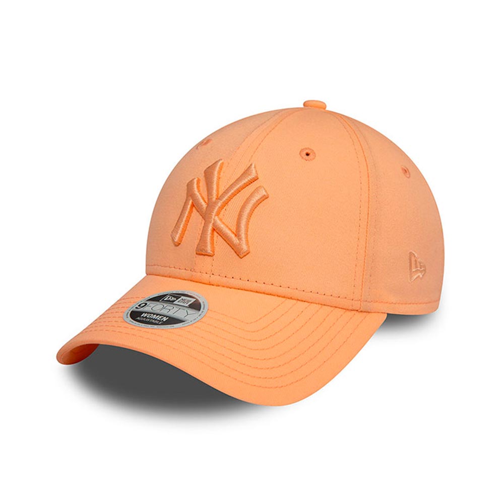 Wmns League Ess 9Forty New York Yankees New Era image number null