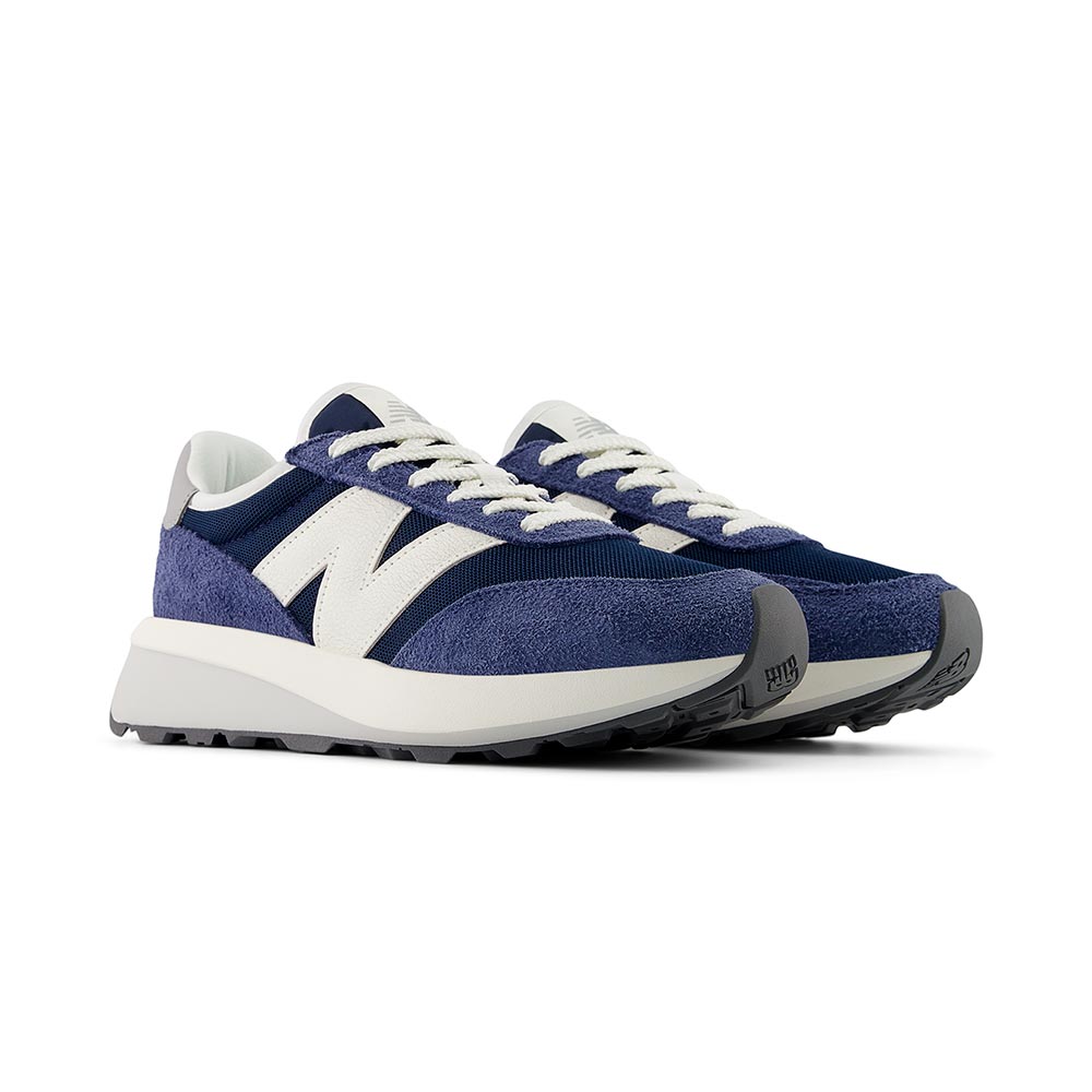 370 New Balance Shoes image number 2